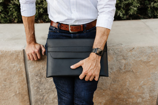 Load image into Gallery viewer, Leather MacBook Envelope Case - Midnight
