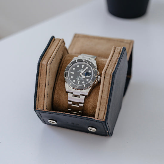 Load image into Gallery viewer, Leather Watch Case - Midnight
